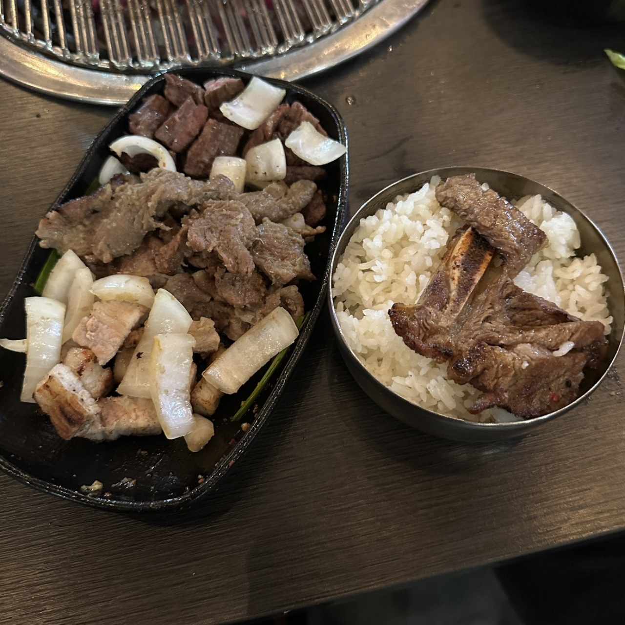 Carne y arroz blanco