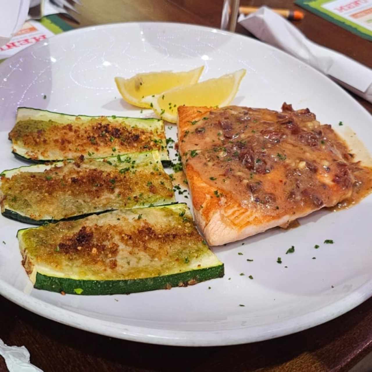 Classic Entreés - Salmon Piccata