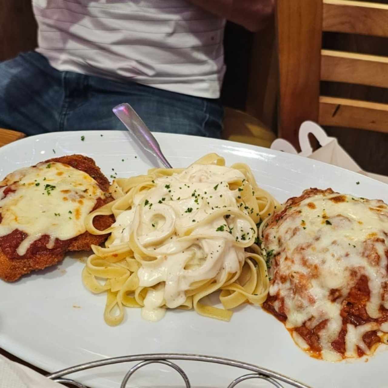 Classic Entreés - Chicken Parmigiana