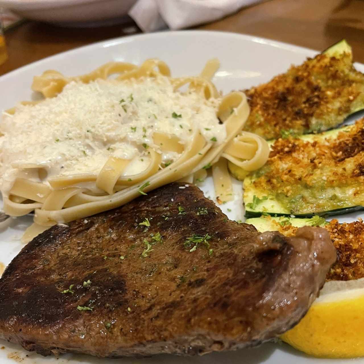 Classic Entreés - Steak Alfredo