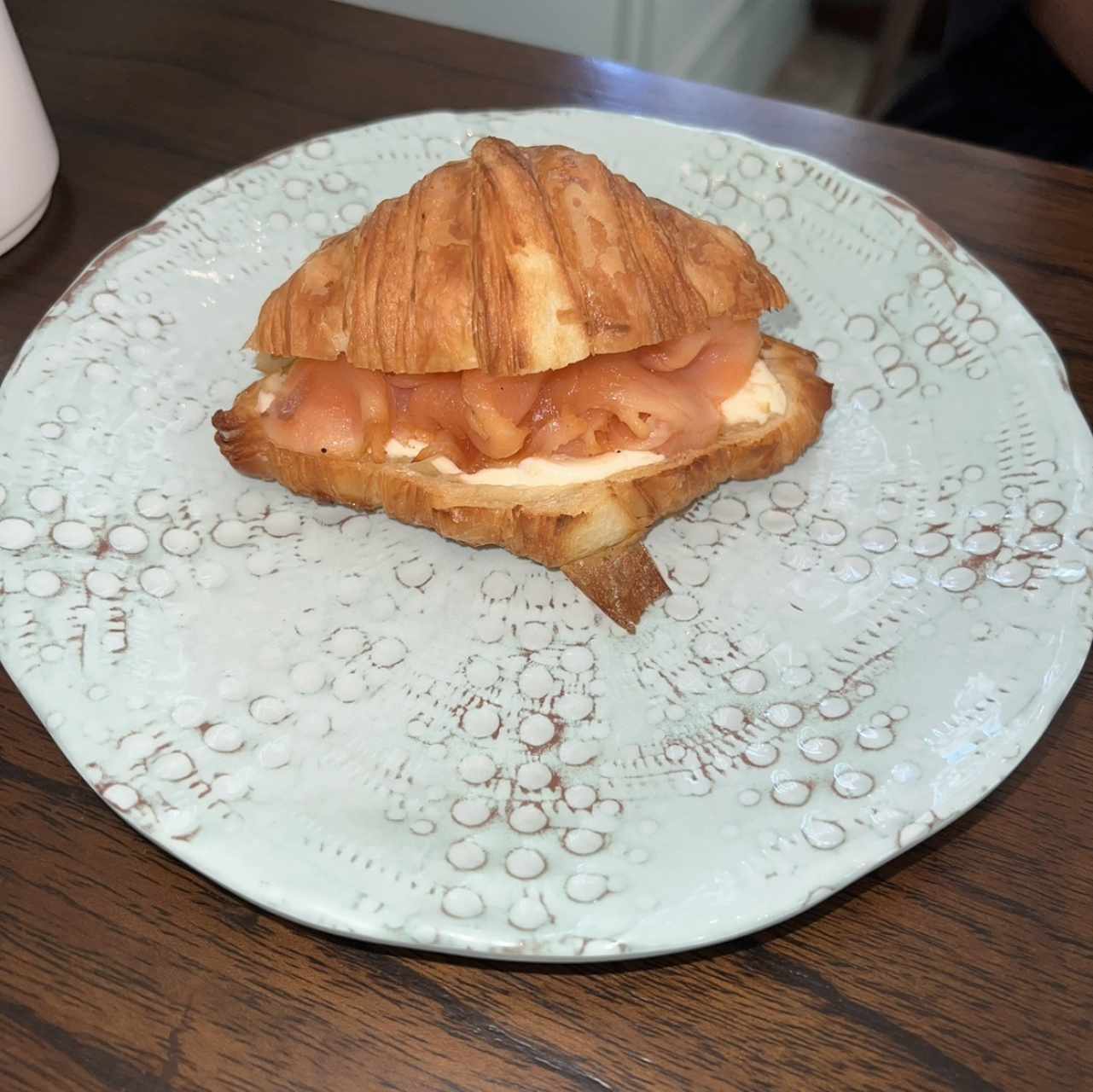 Salmon & cream cheese croissant