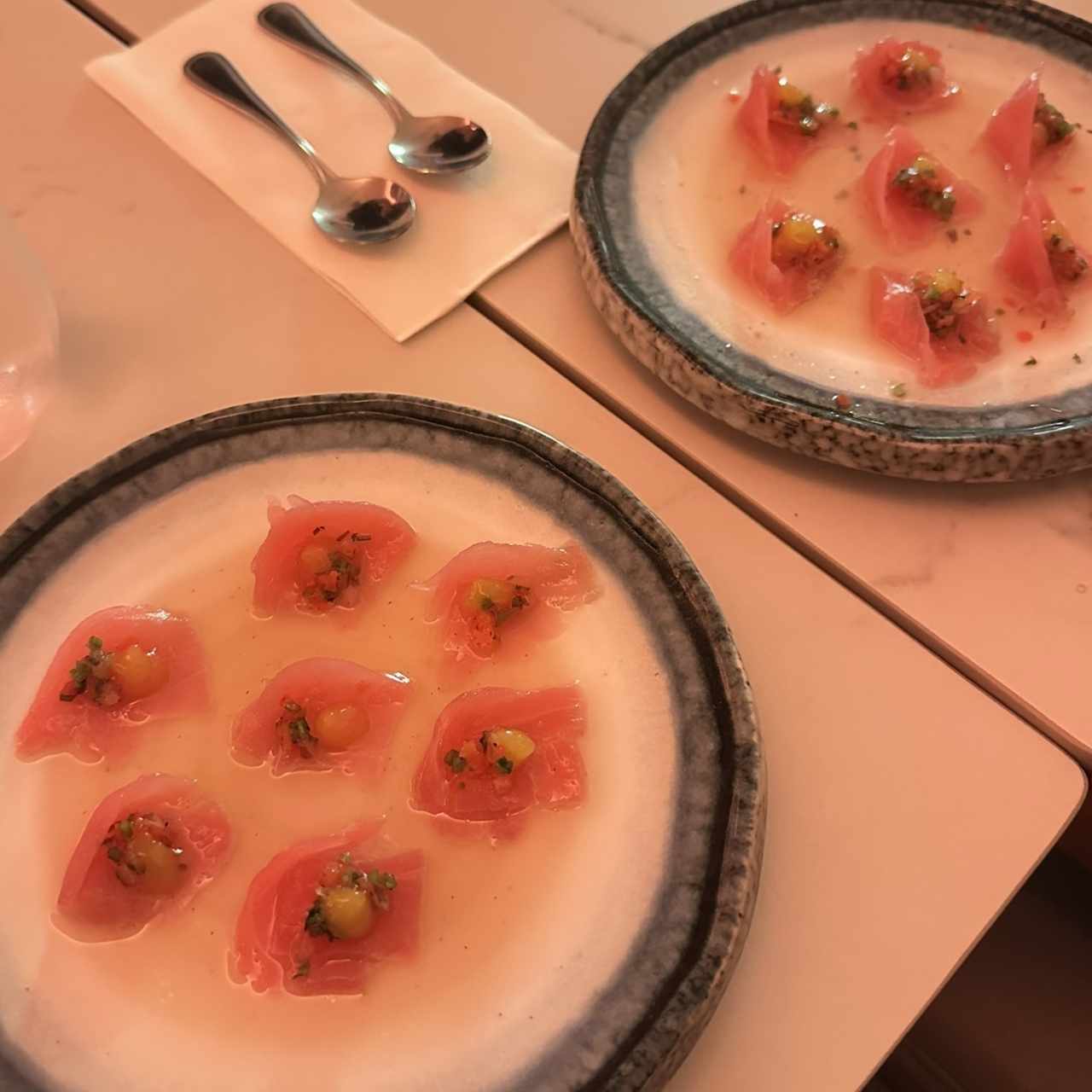 Crudo de atún