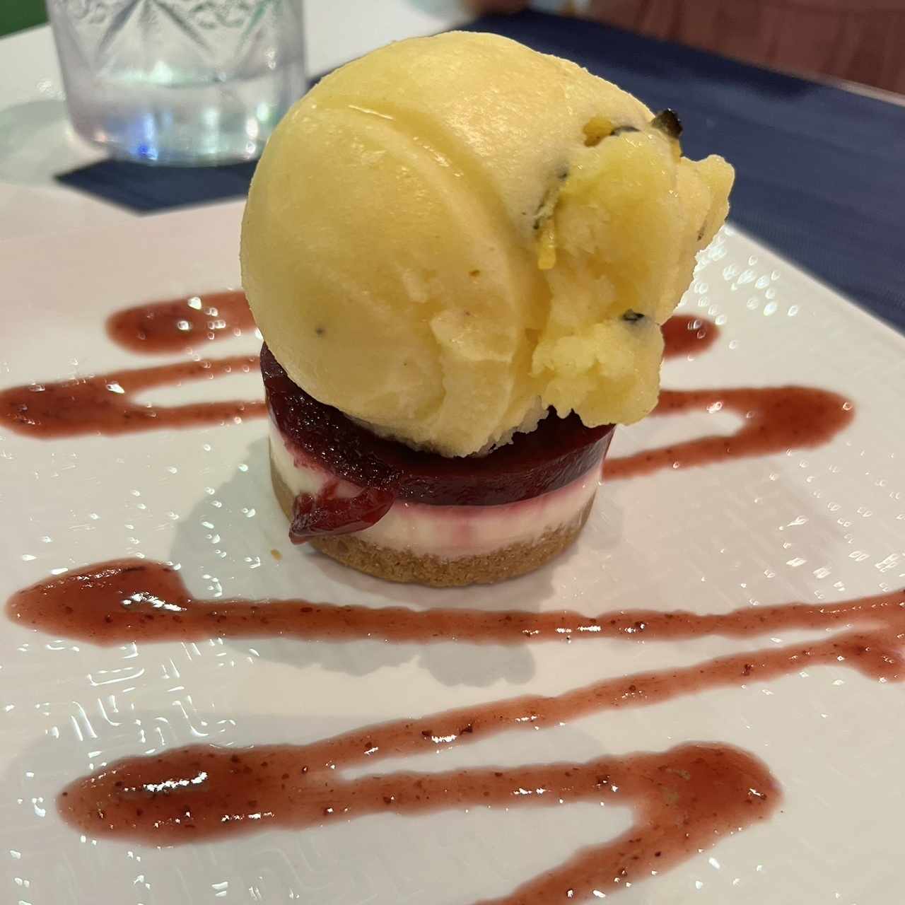Cheesecake con Frutos Rojos