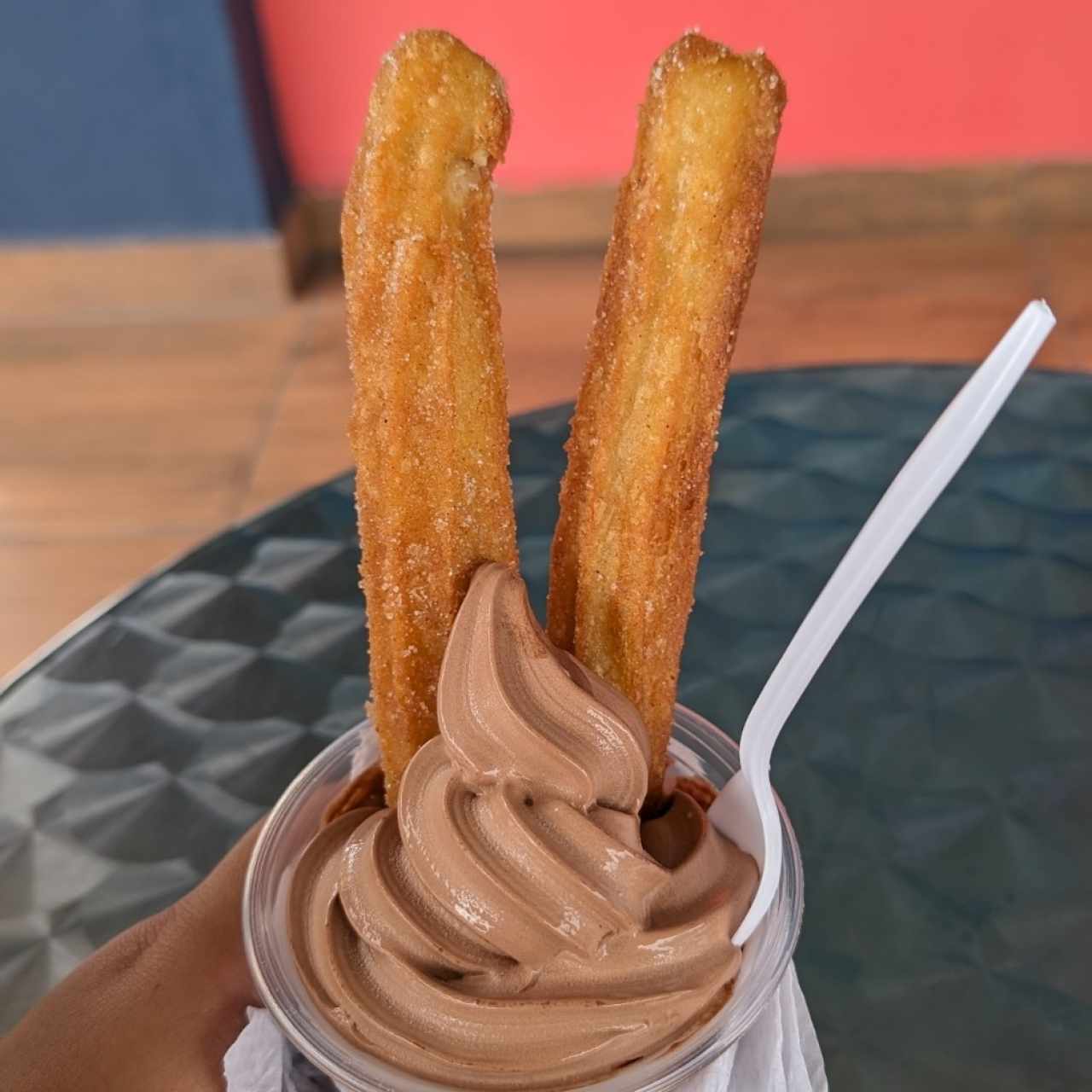 helado de chocolate con churro