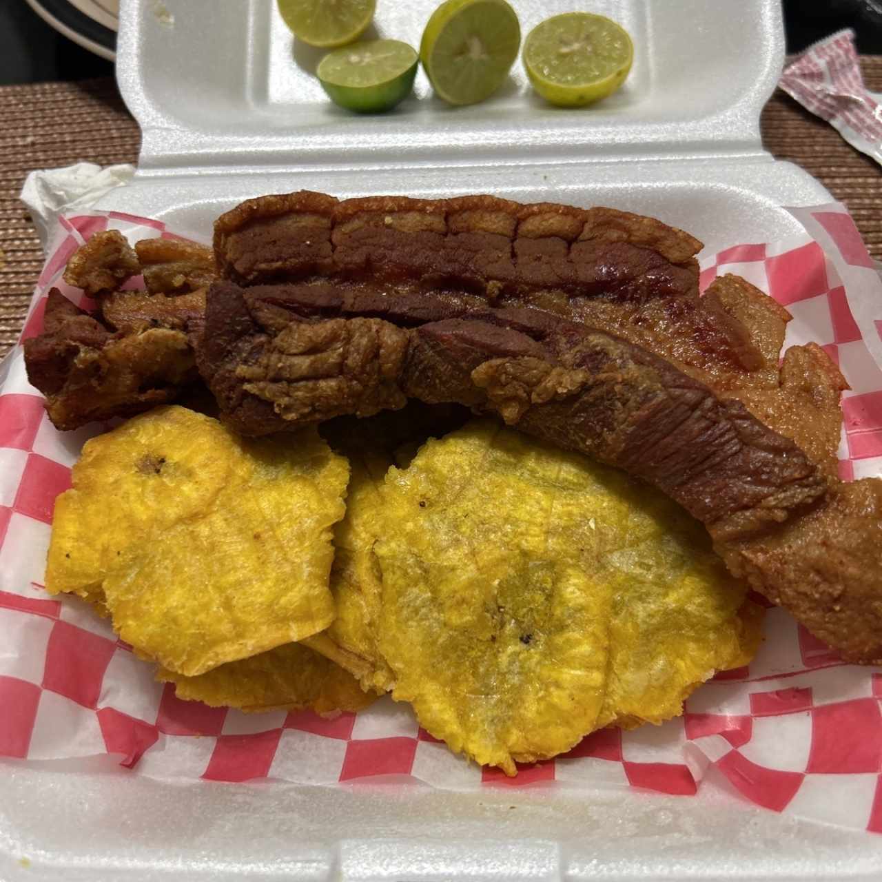 Pollo/Cerdo/Carne - Chicharronada