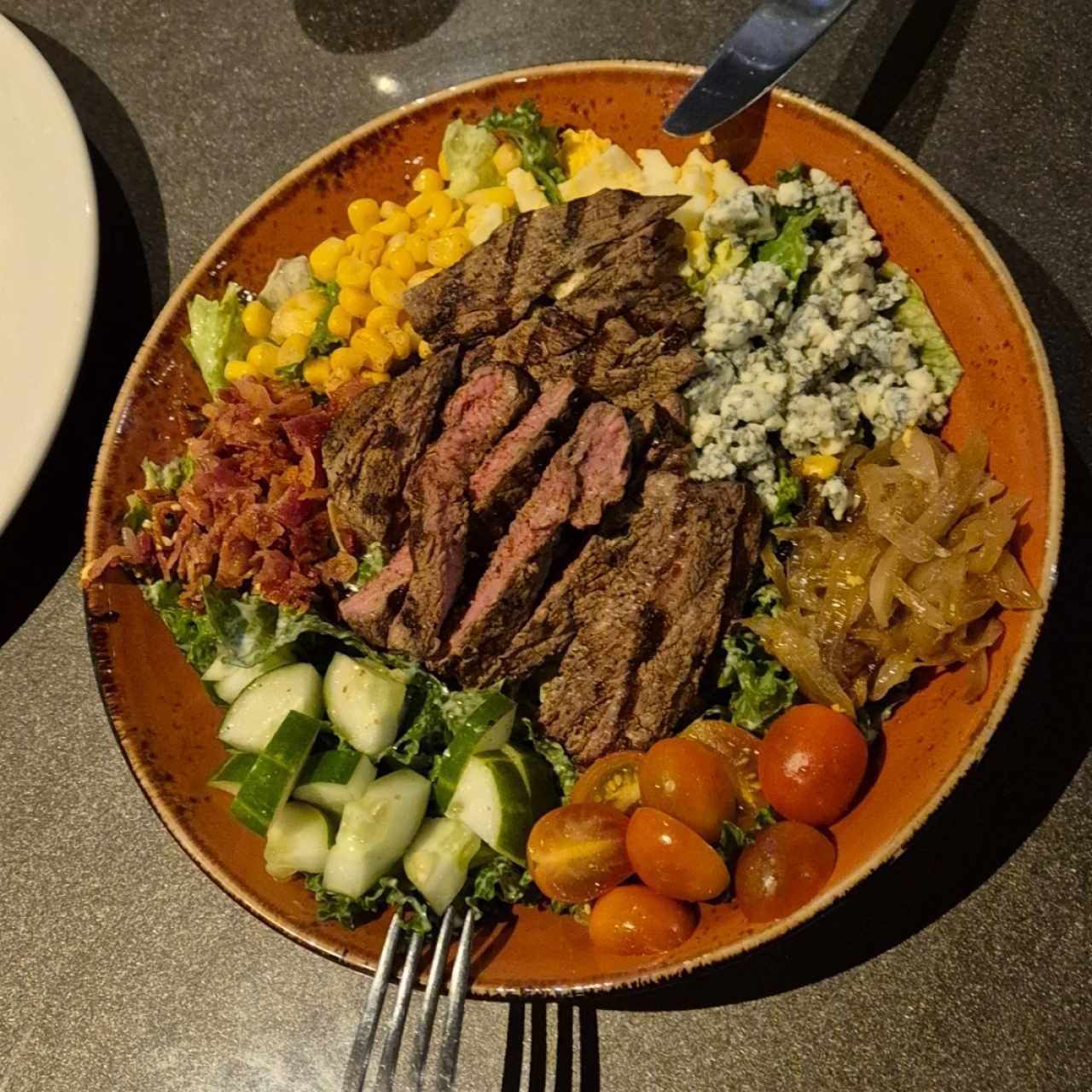 Salad & Bowls - Steak Salad