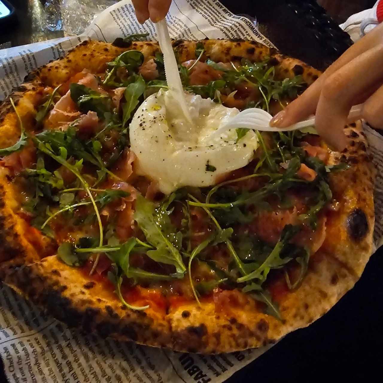 Burrata pizza