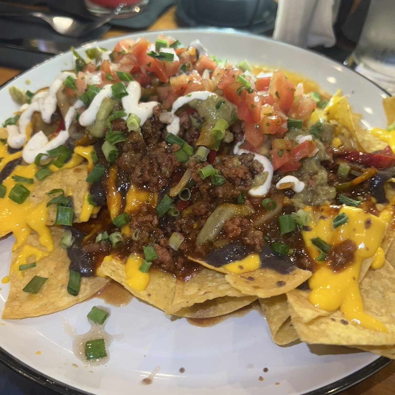 Nachos 🔥 lo que los hace diferentes es la preparacion de la carne con condimentación asiatica. 