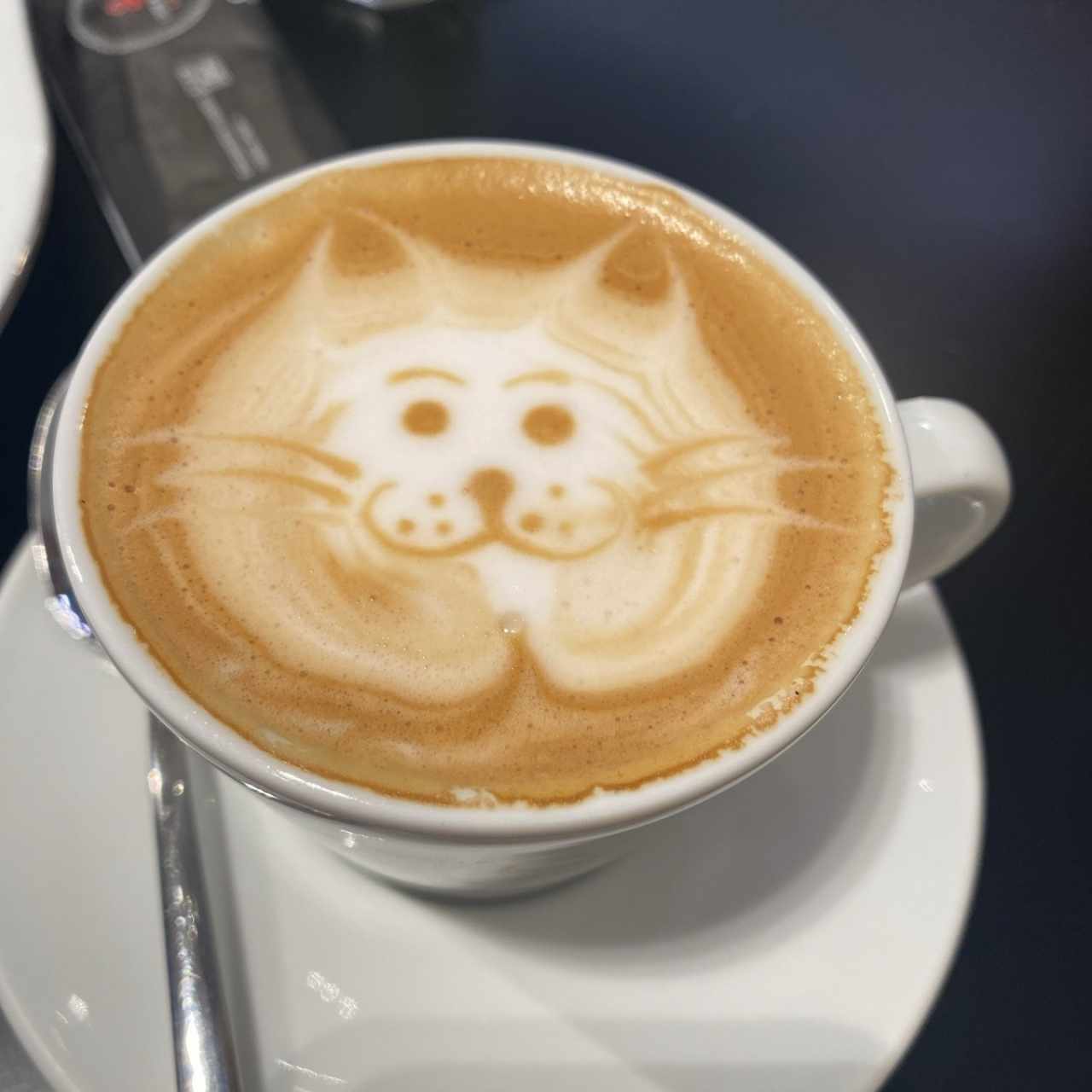 Capuccino con lecha de almendras