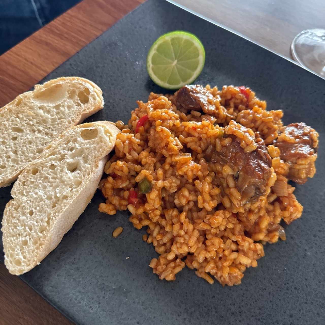 PAELLA DE COSTILLA