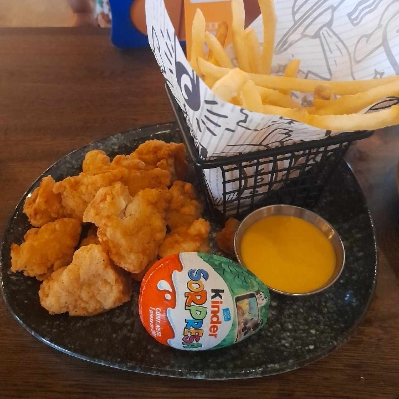 chicken fingers, kids menu