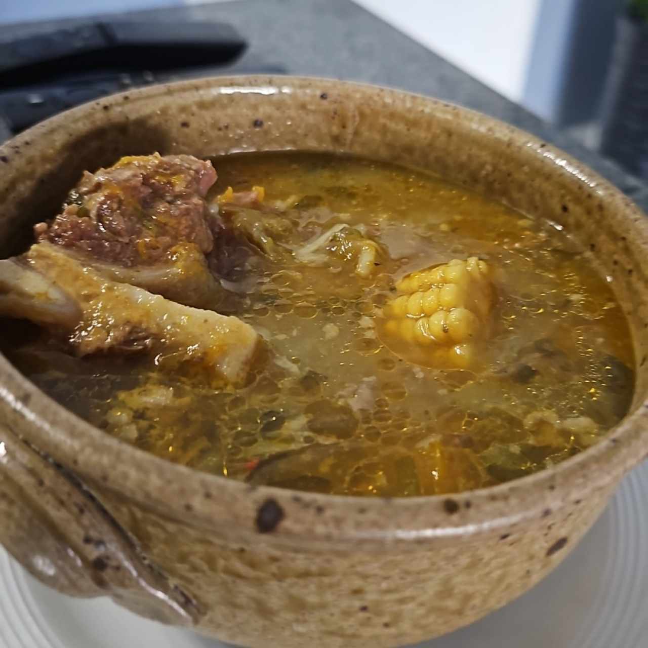 sancocho de pata de res