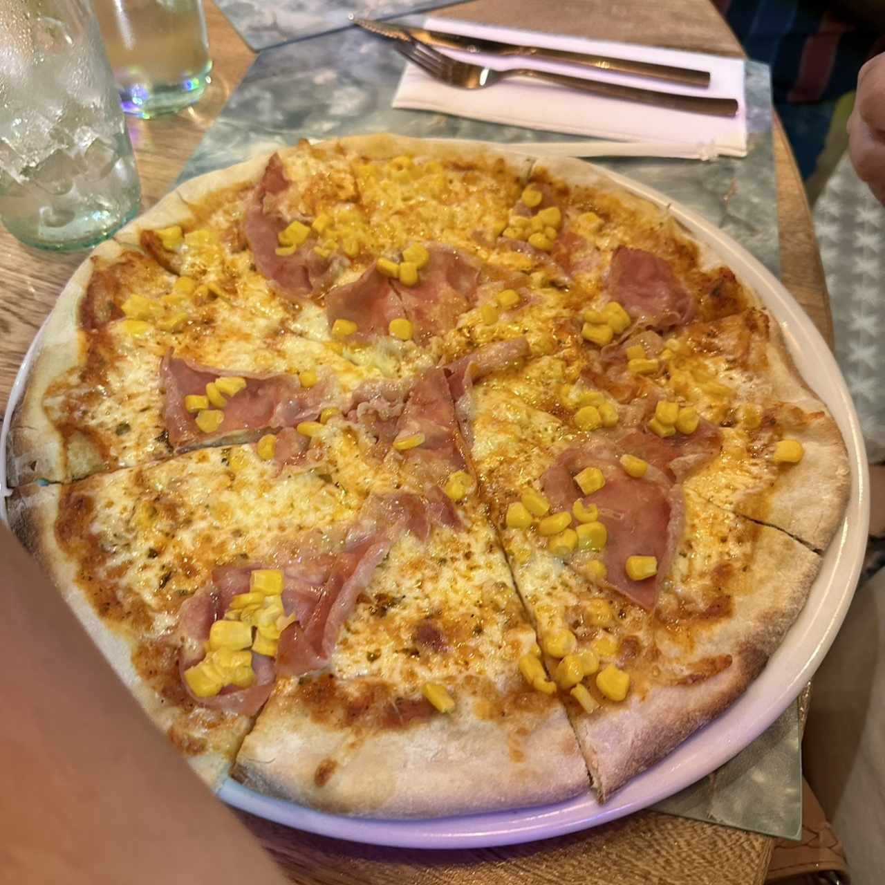 Pizzas - Margherita con Jamón y adicional de maiz 