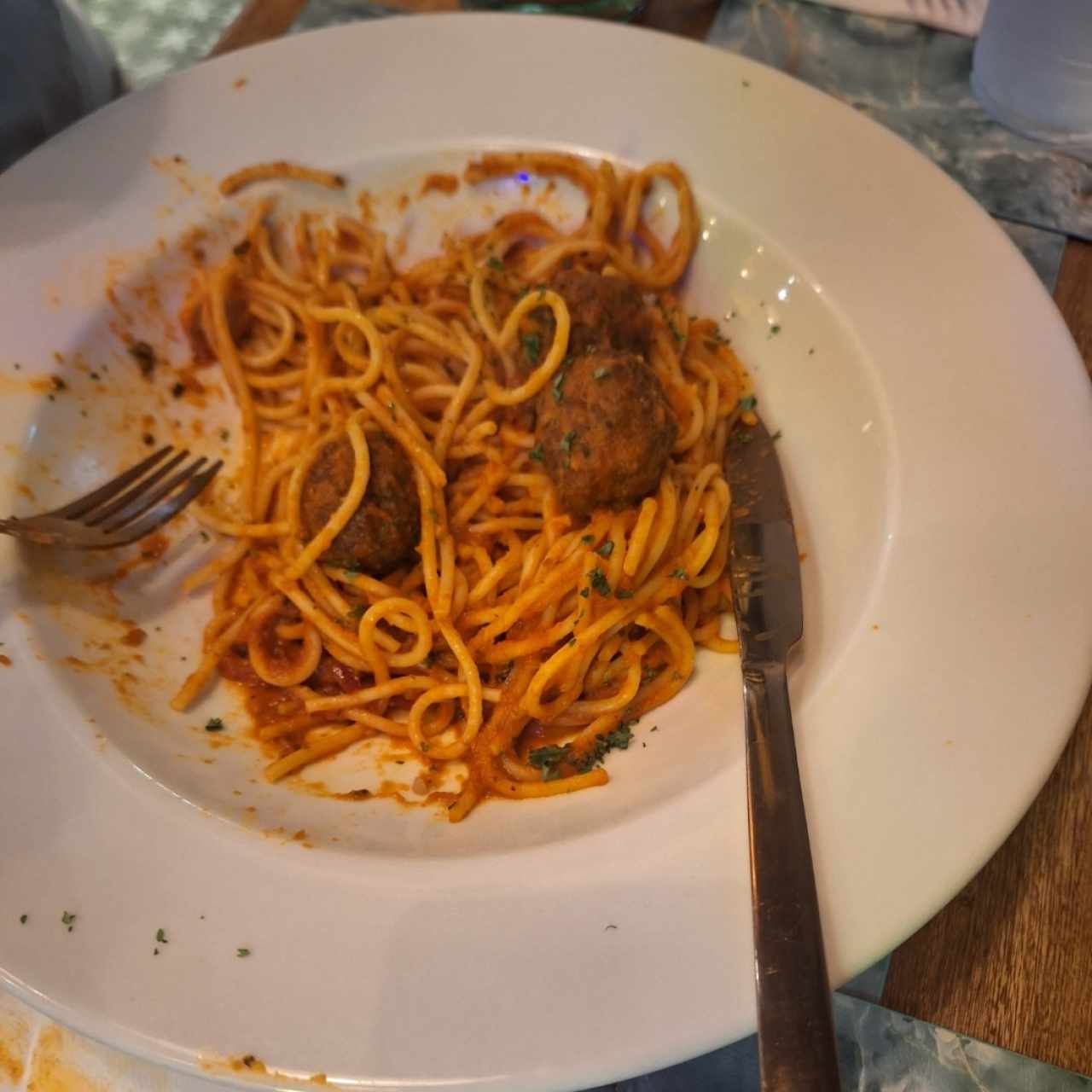 menu infantil, spaghetti con albondigas
