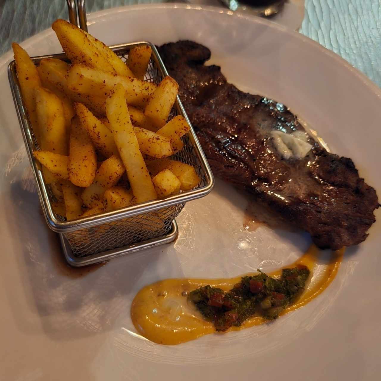 New York Steak con papas fritas