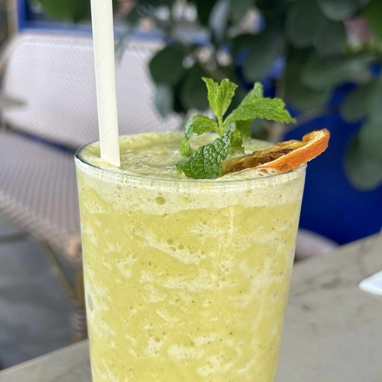 Piña naranja hierbabuena 