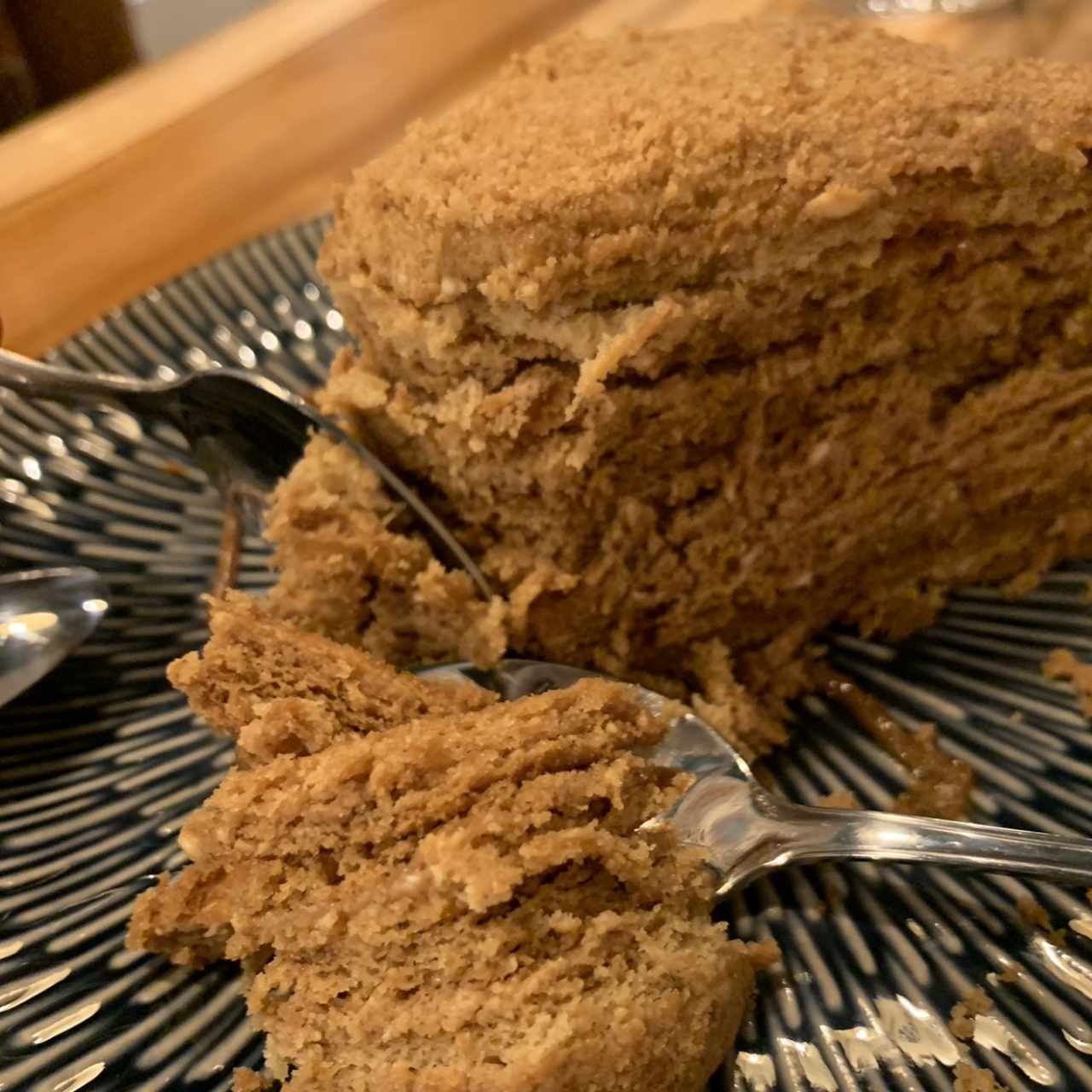 Pastel de Lamro - Masa con aroma a té, miel y relleno de dulce de leche