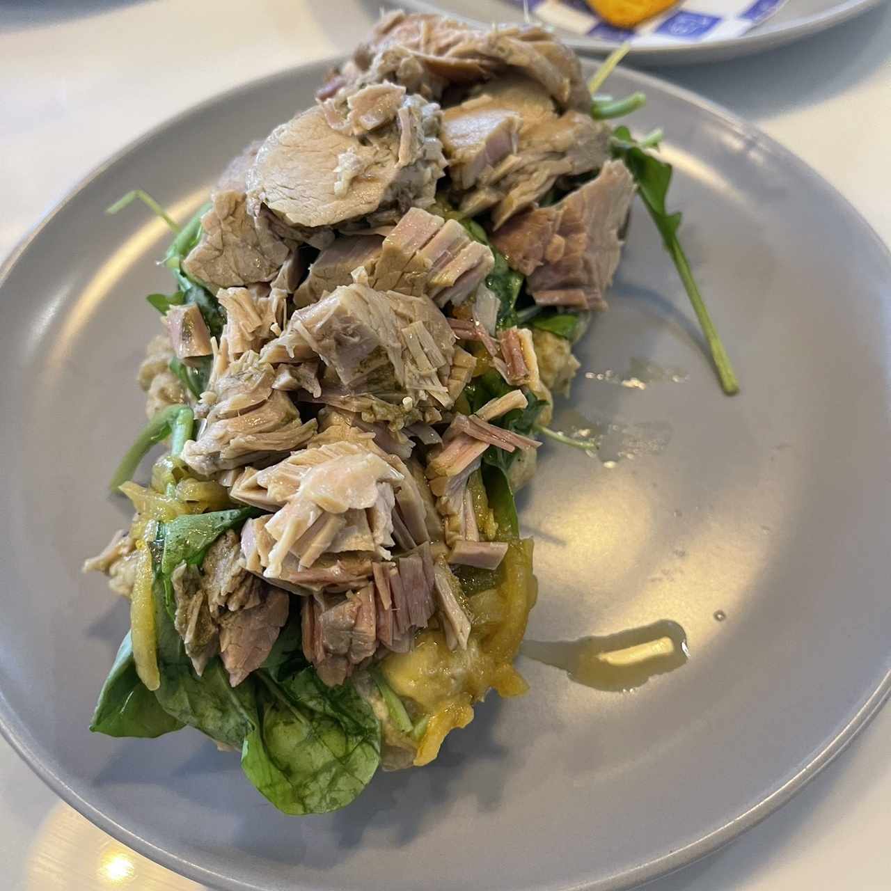 Tostada de Pernil con Pifia