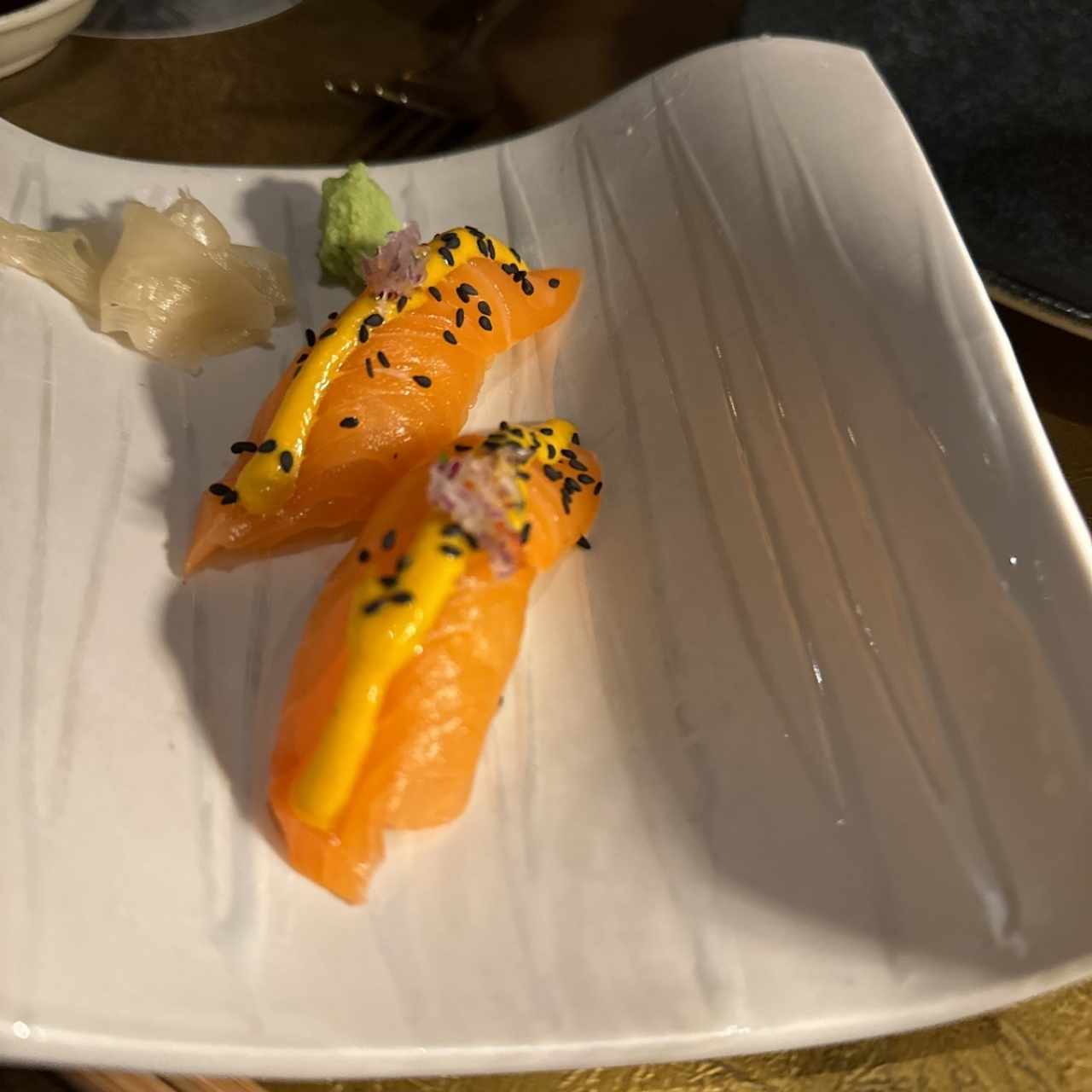 Nigiri salmon