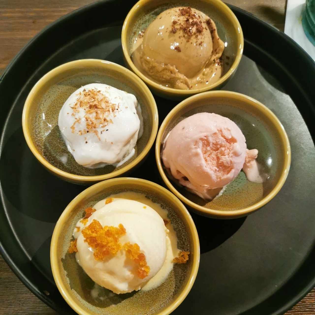 Helados sin lactosa de maracuya, fresa, café y coco 