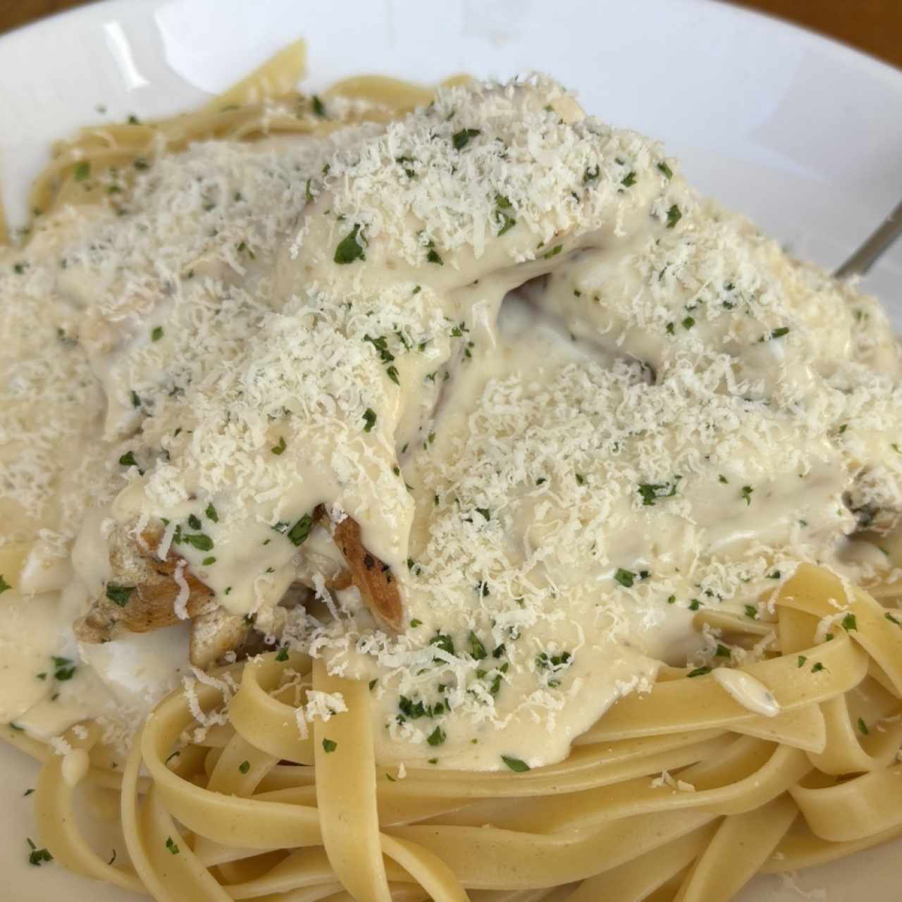 Amazing Alfredos - Chicken Alfredo