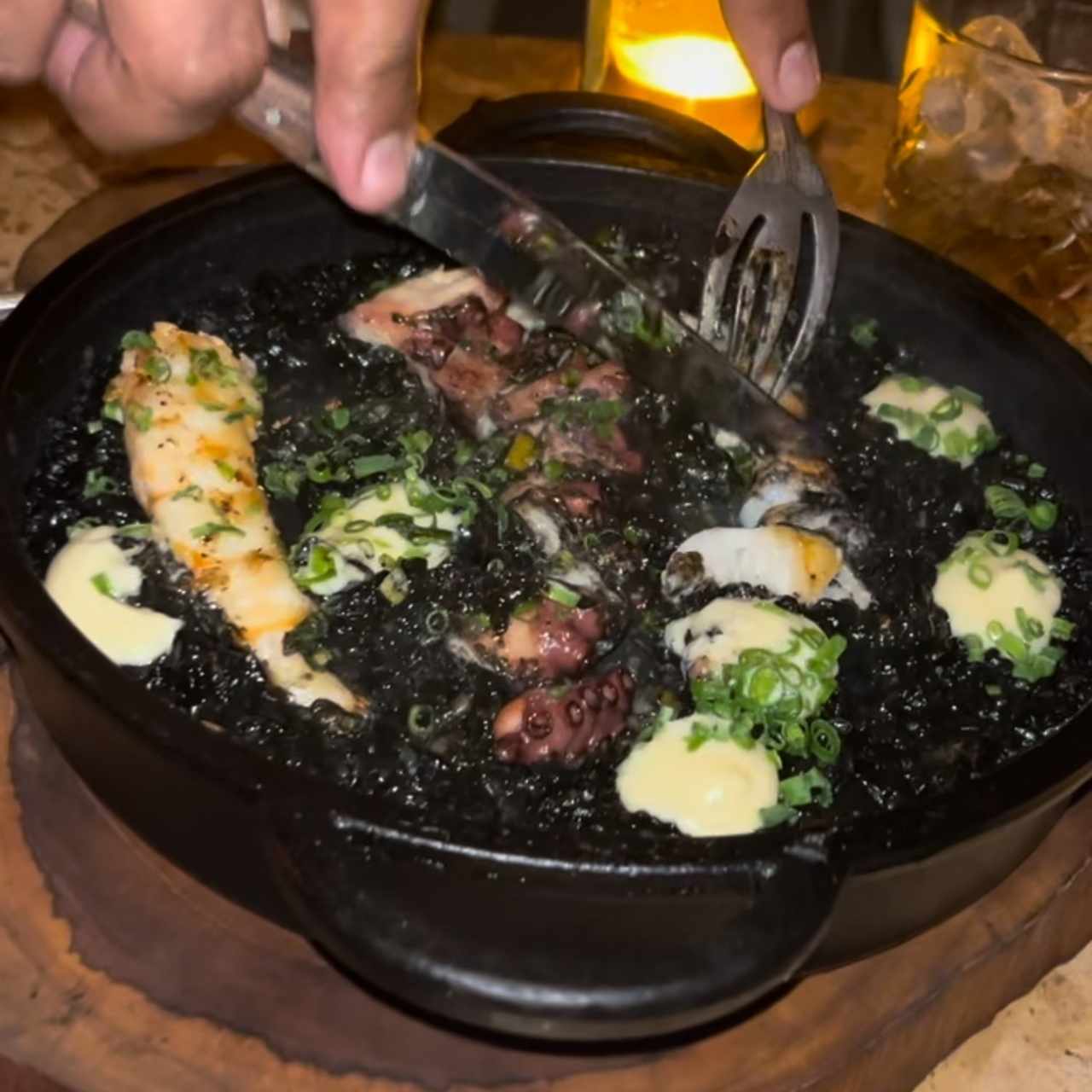 ARROZ NEGRO DE PULPO Y LANGOSTINO