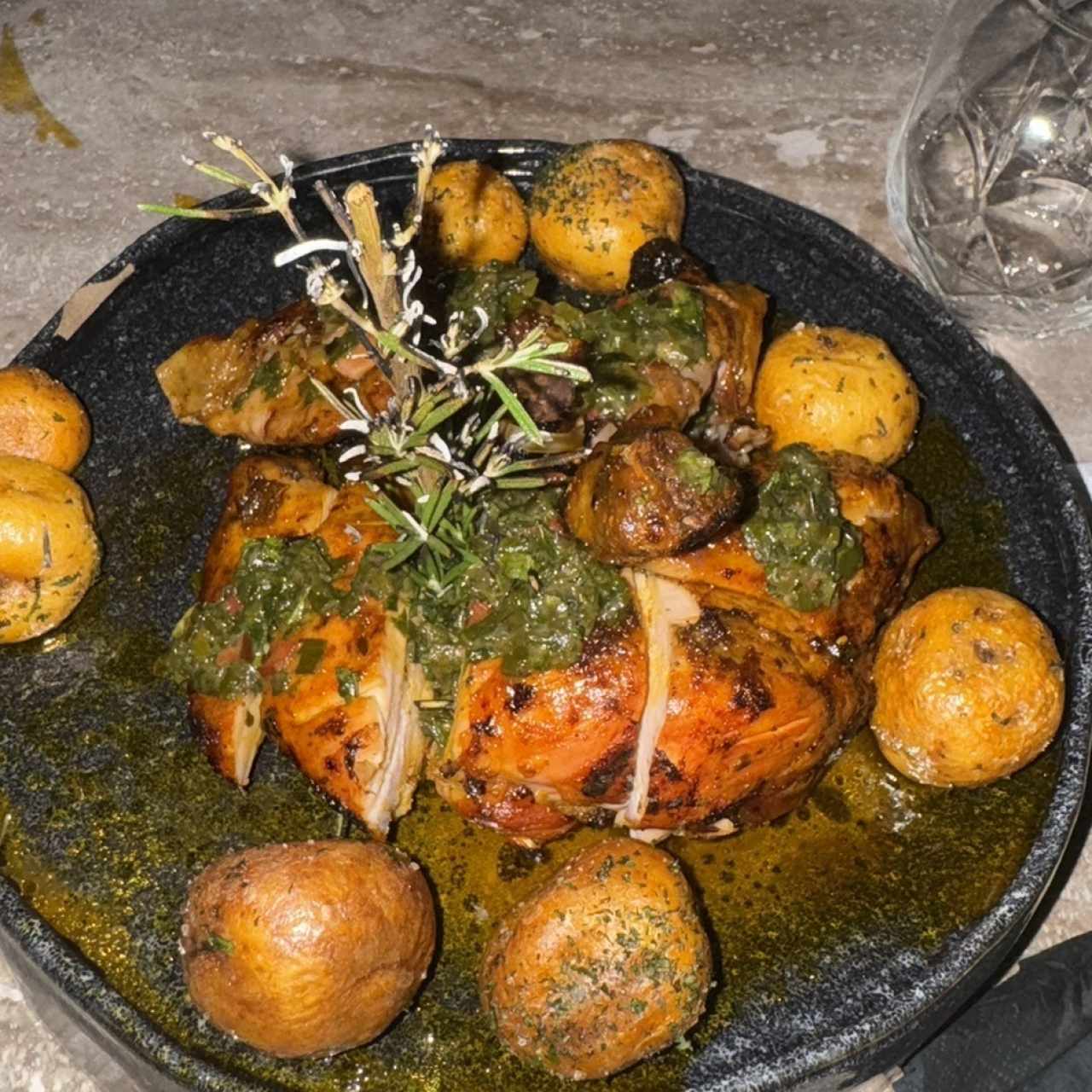 POLLO A LA BRASA