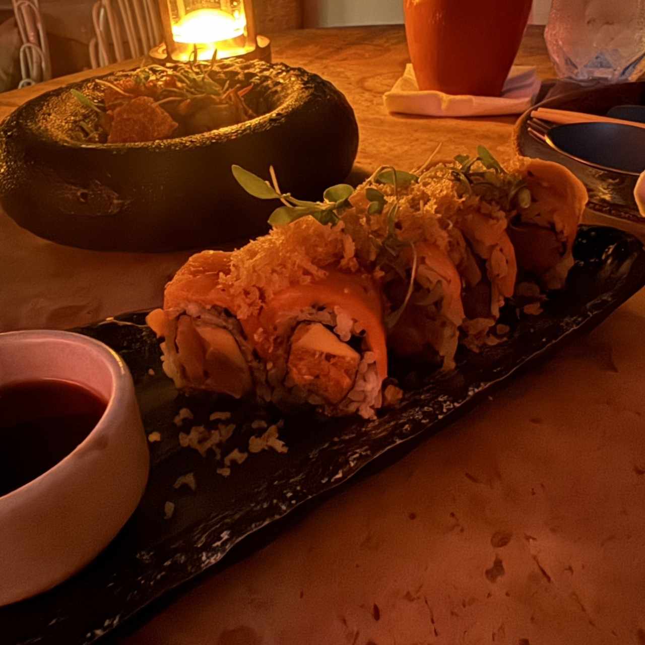 Spicy salmon roll