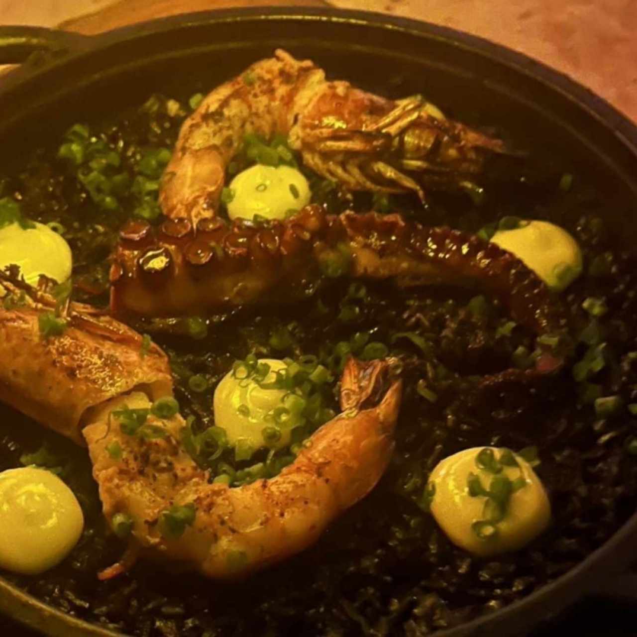 ARROZ NEGRO DE PULPO Y LANGOSTINO