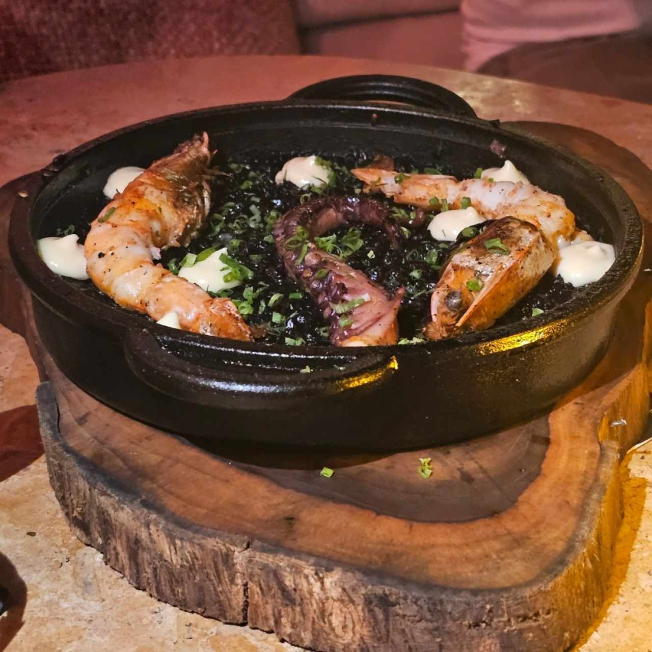 ARROZ NEGRO DE PULPO Y LANGOSTINO