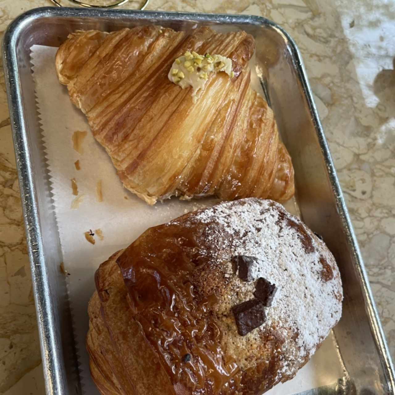 Croissant de pistaccio y au pain cioccolate