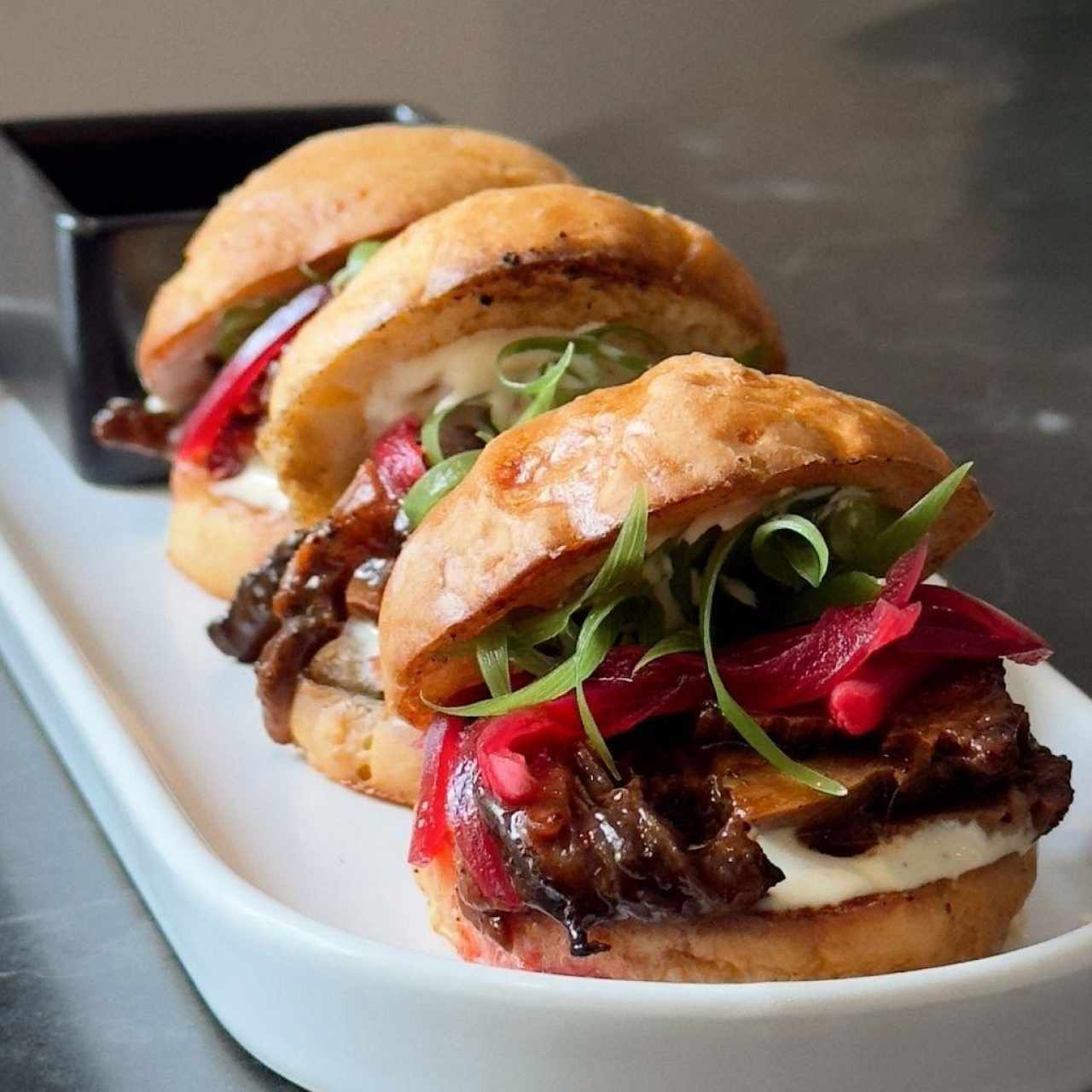 Paninis de Brisket Ahumado