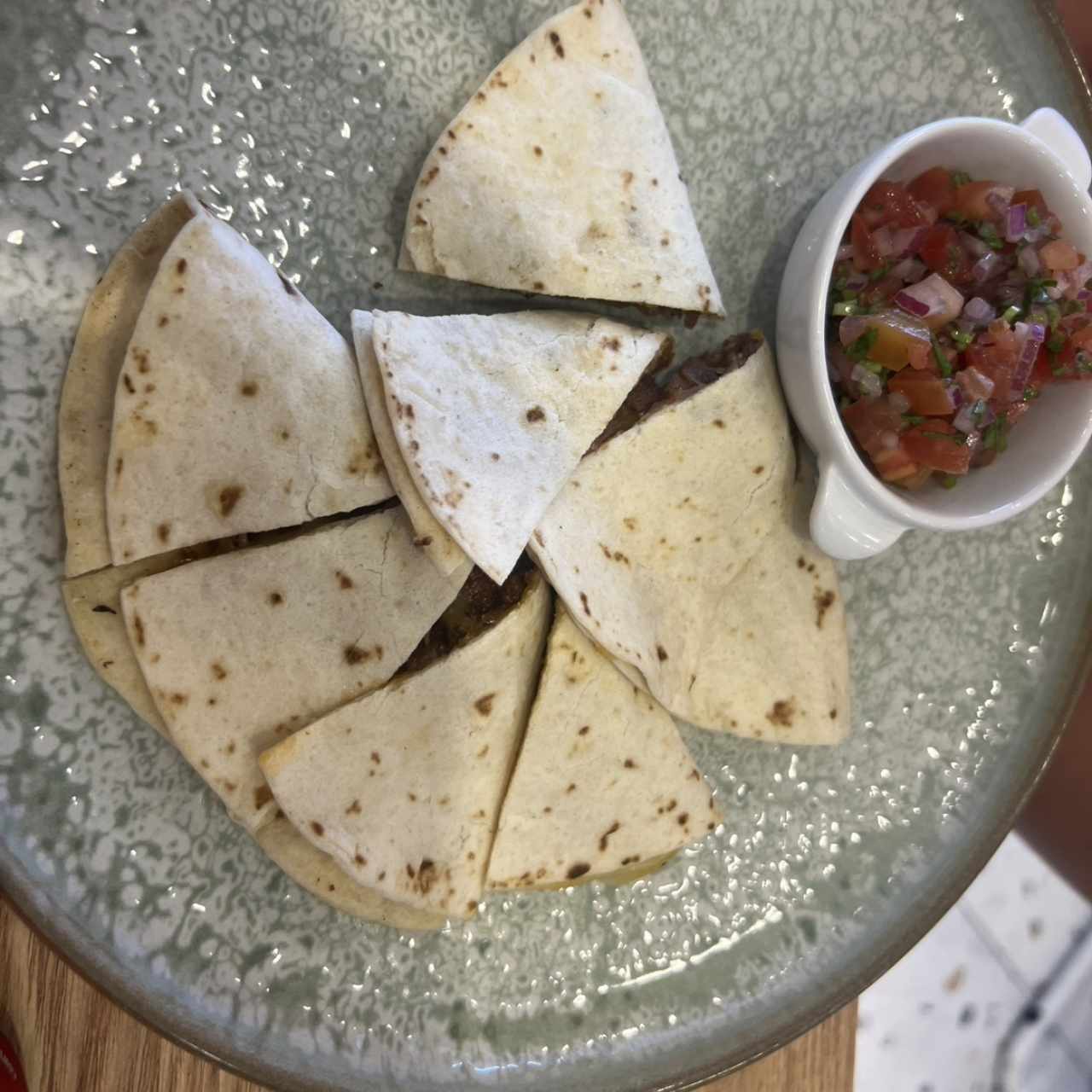 Share - Quesadillas de Chorizo