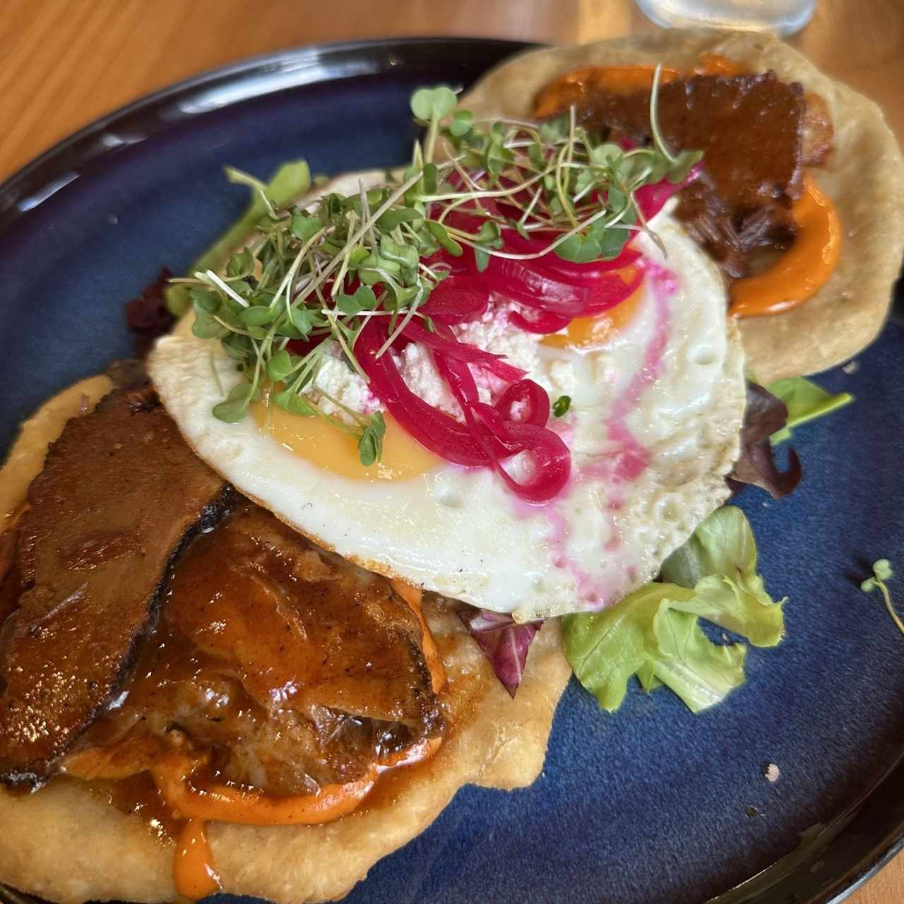 HOJALDRA BRISKET AL ESTILO AU CHEVAL