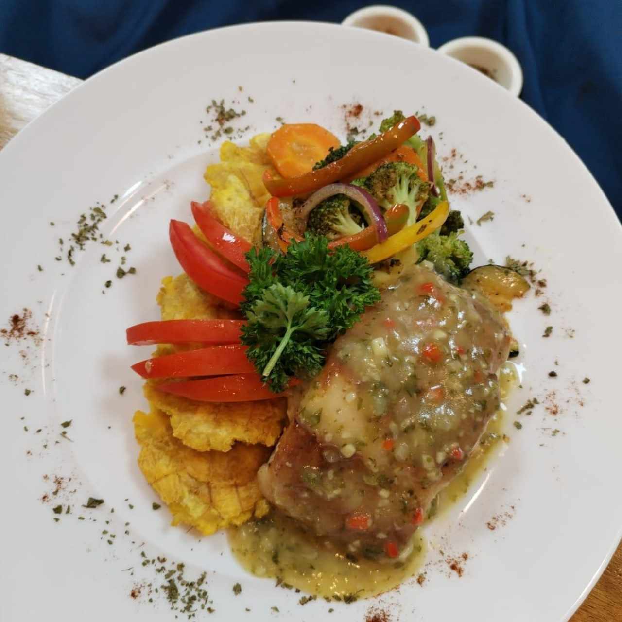 Corvina al Ajillo al Estilo panameño