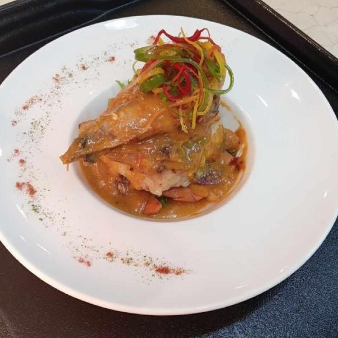 Corvina a la Grilla en Salsa de Langostinos