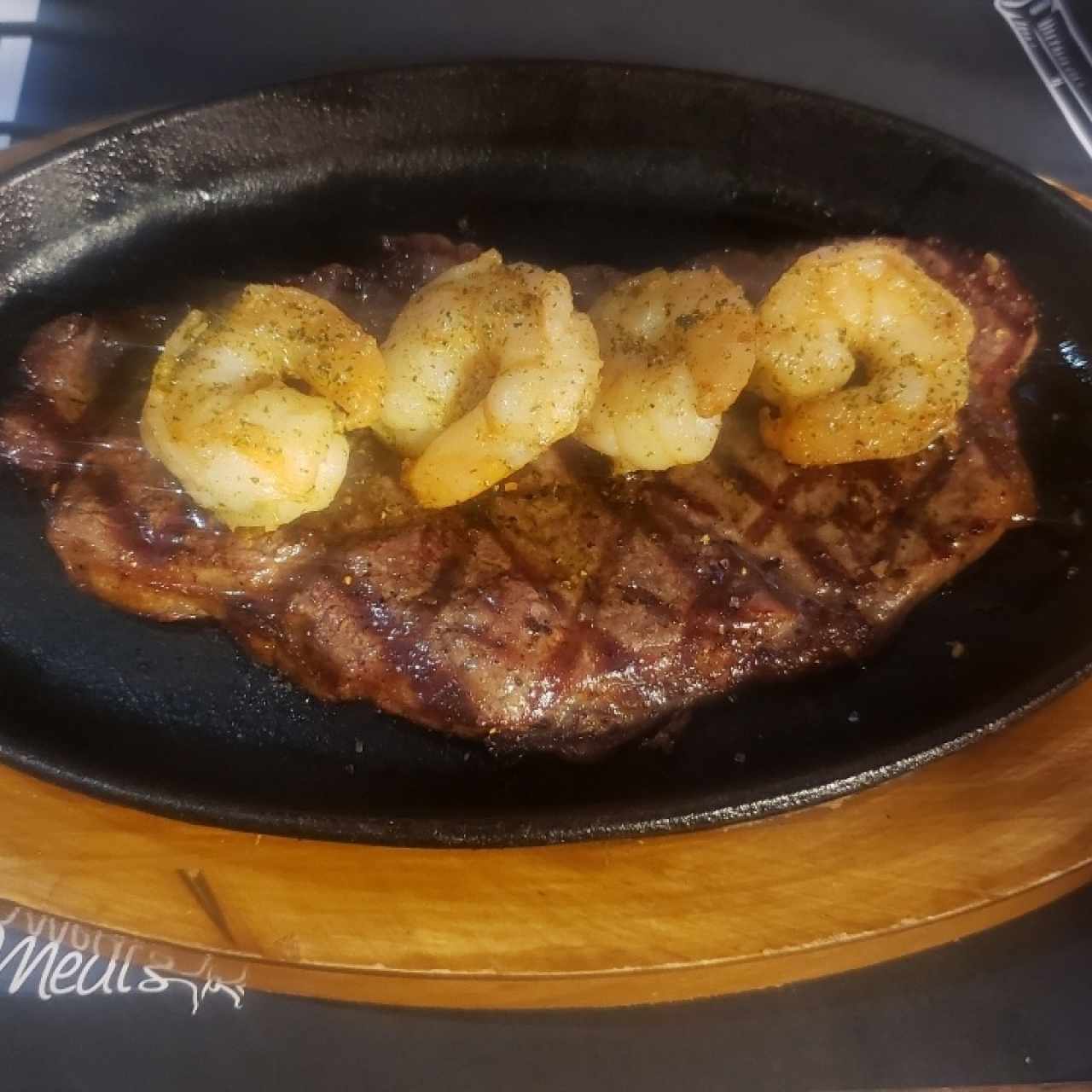 STEAK / SHRIMP SURF Y TURF