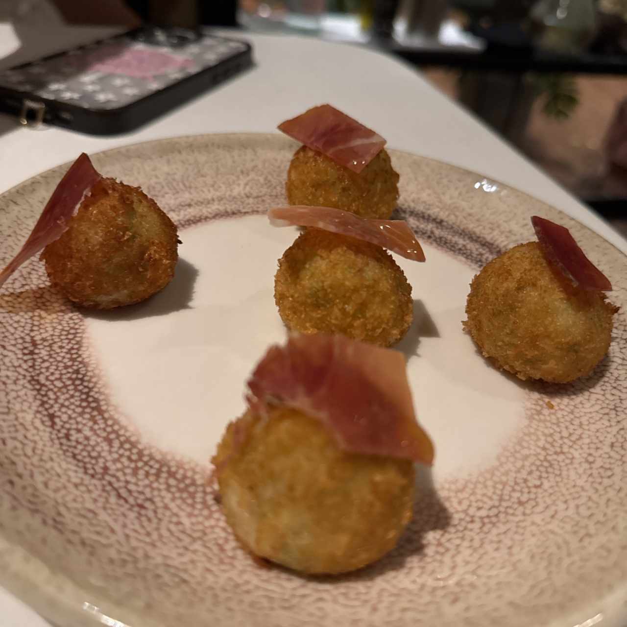 ENTRANTES CALIENTES - CROQUETAS DE JAMÓN