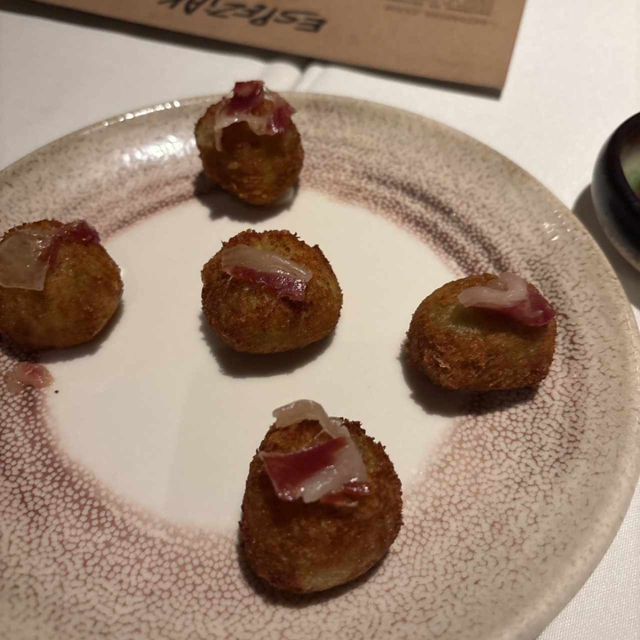 ENTRANTES CALIENTES - CROQUETAS DE JAMÓN