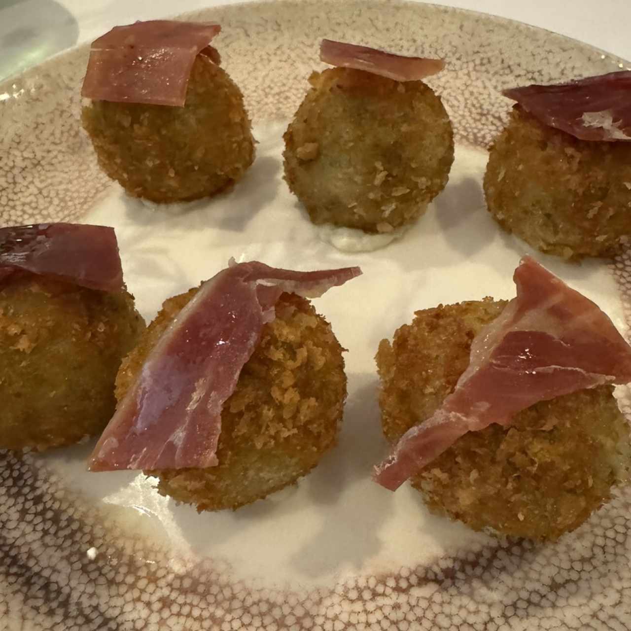 ENTRANTES CALIENTES - CROQUETAS DE JAMÓN