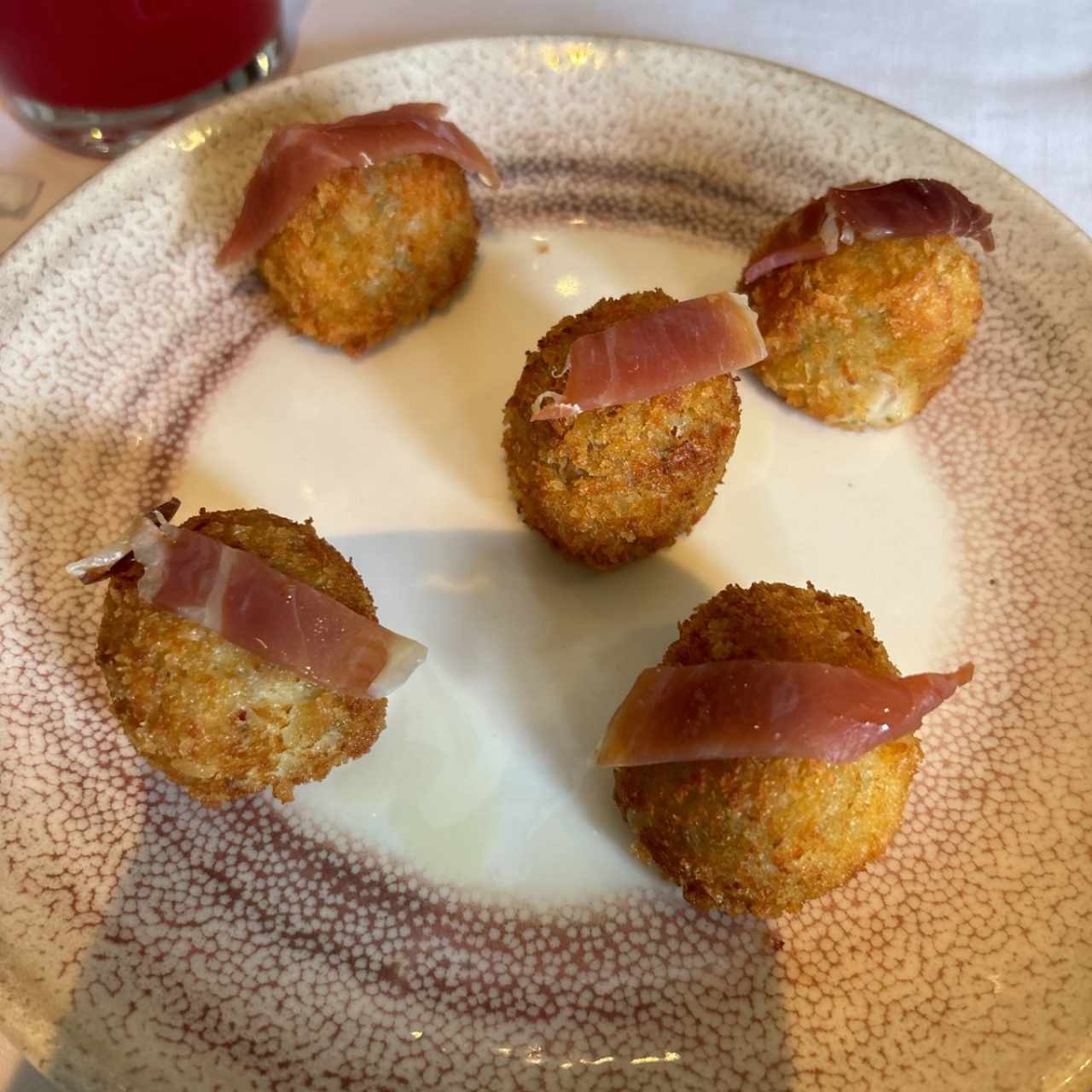 ENTRANTES CALIENTES - CROQUETAS DE JAMÓN