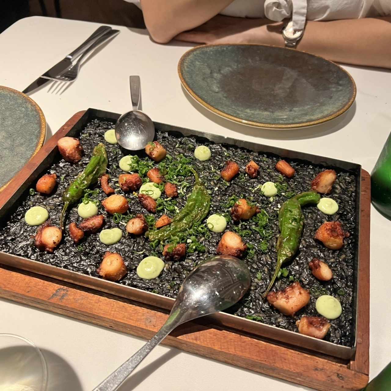 ARROZ NEGRO DE PULPO CROCANTE