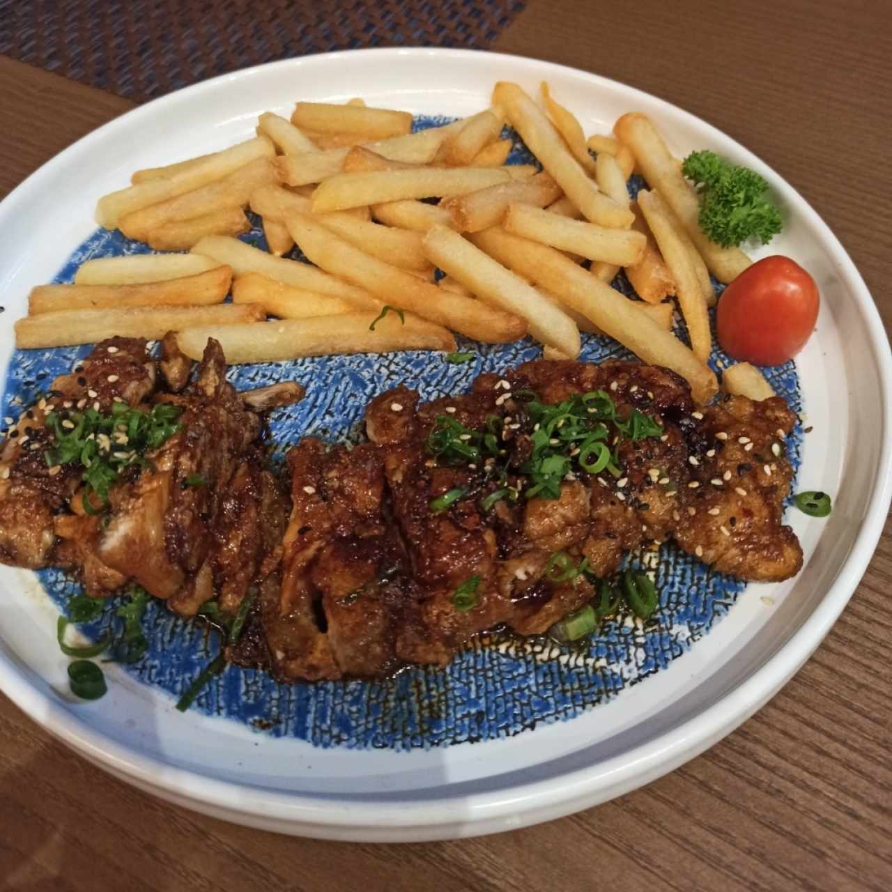 Pollo Teriyaki con papas fritas