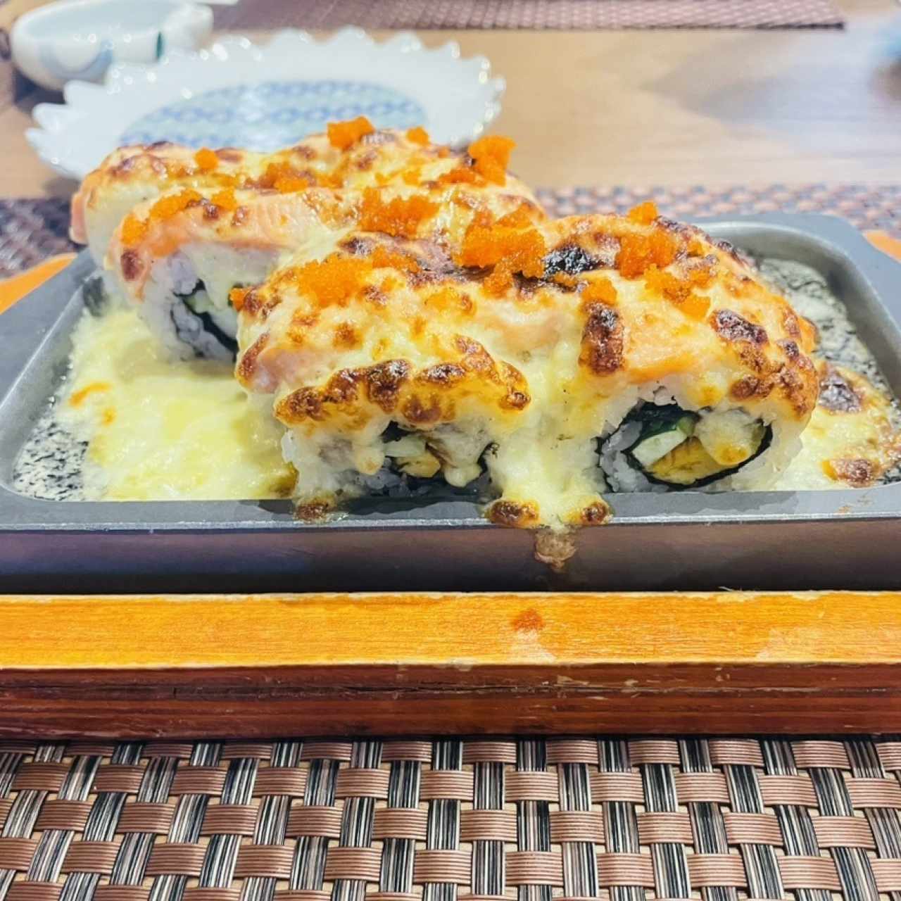 Rollo de salmón gratinado