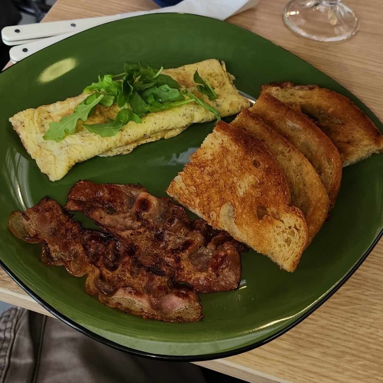 Desayunos - Omelette /bacon