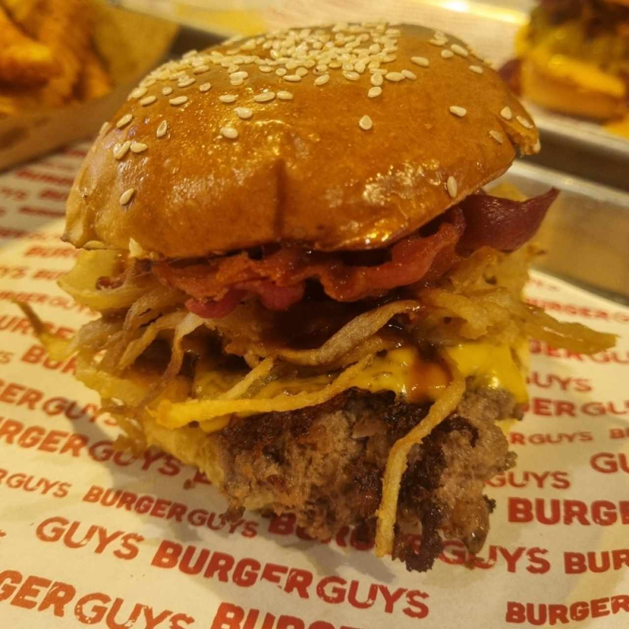 Hamburguesa crispy onion bacón BBQ