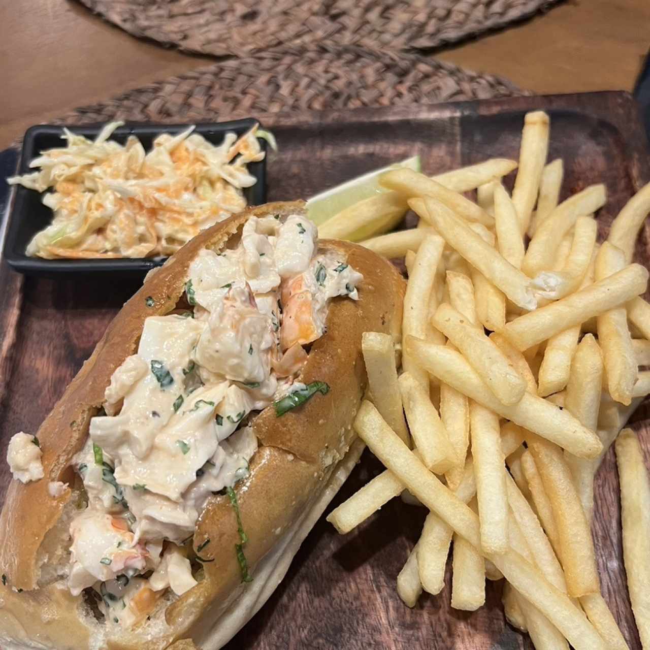 SANDWICHES - Lobster roll