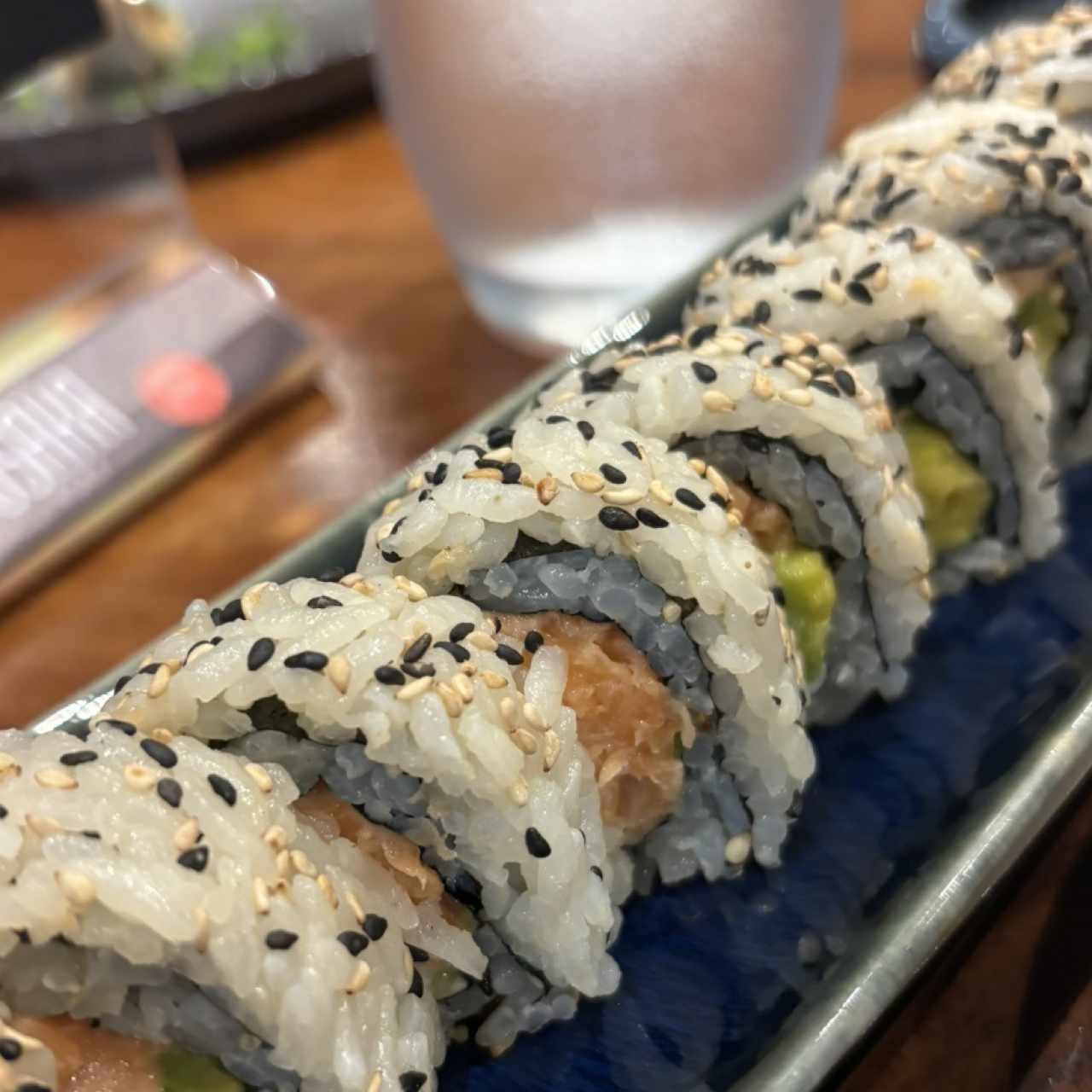 Spicy salmon roll 