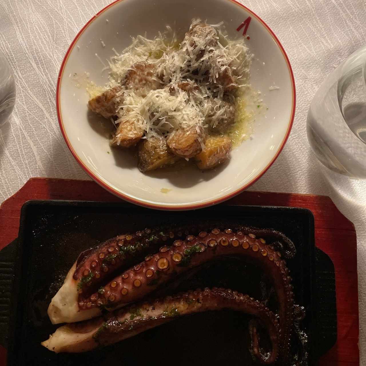 Pulpo a la Braza con papas asadas