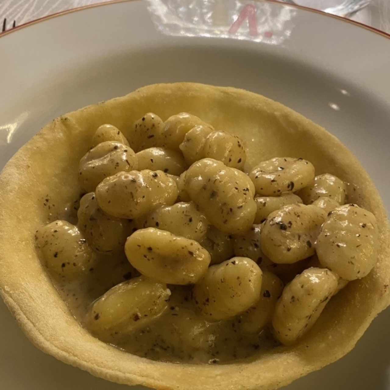 Gnnocis gogonzola y tartufo